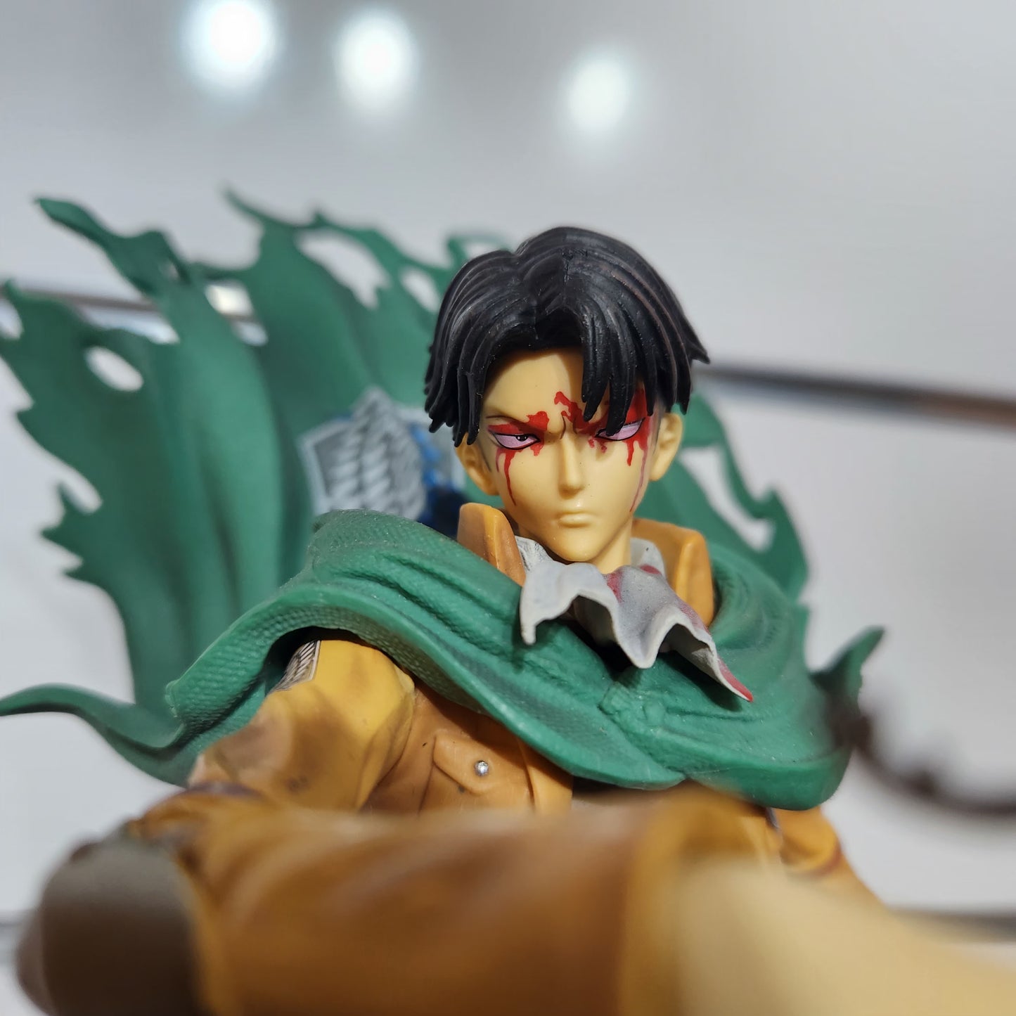 Figurine Levi Attack on titan 35 Cm