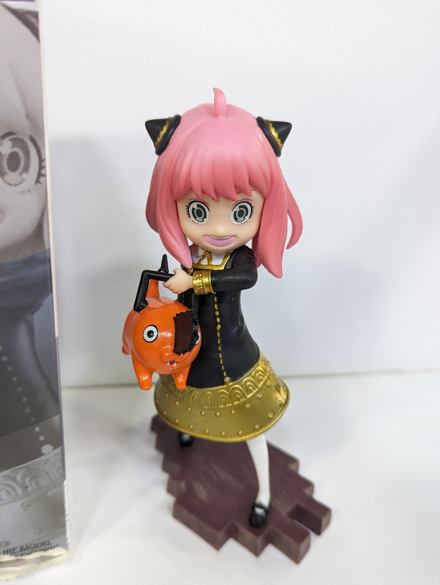 Figurine Anya Forger & Pochita 17 cm (Spy Family X Chainsaw Man)