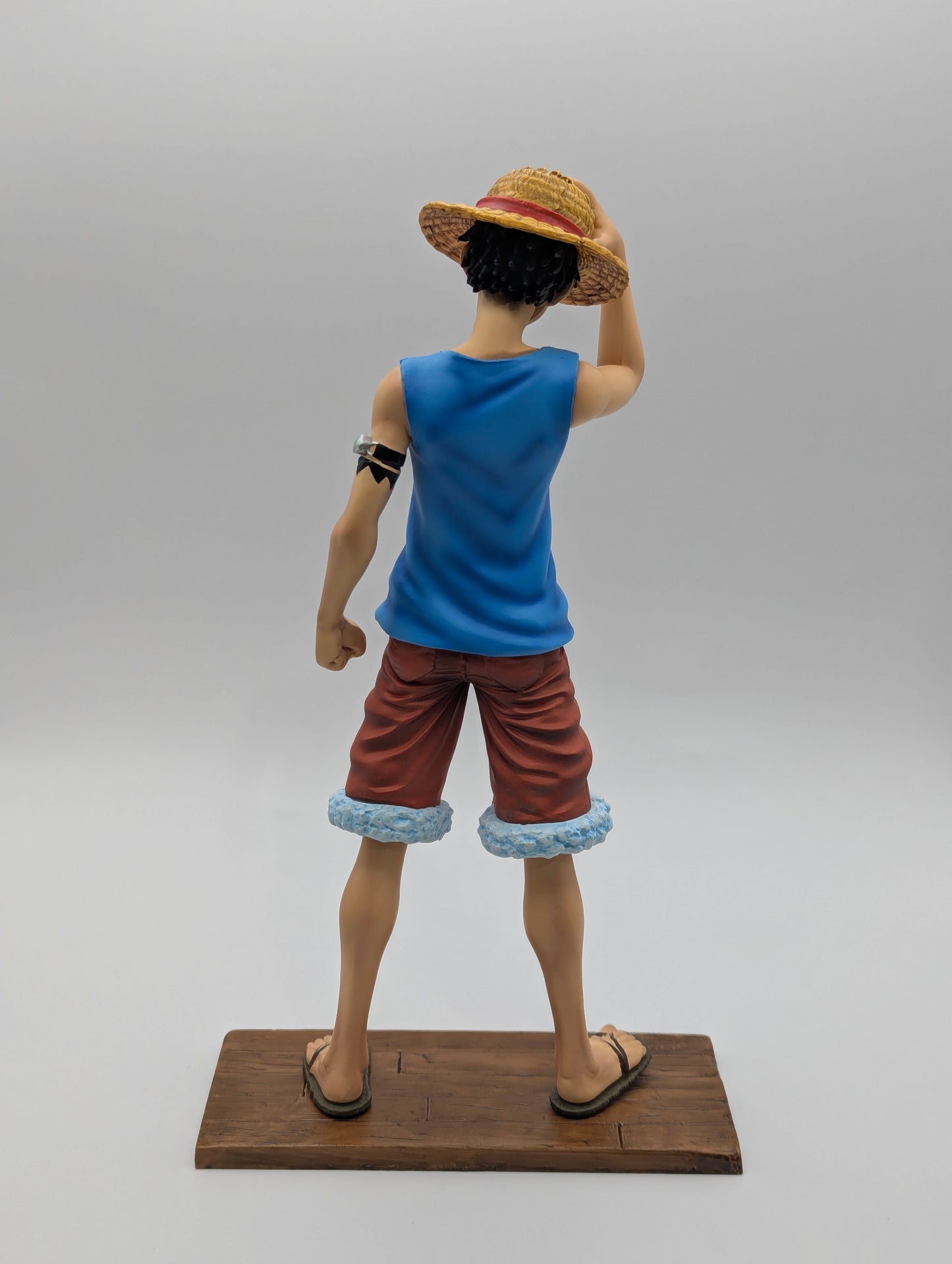 Figurine Luffy Undercover 23 cm