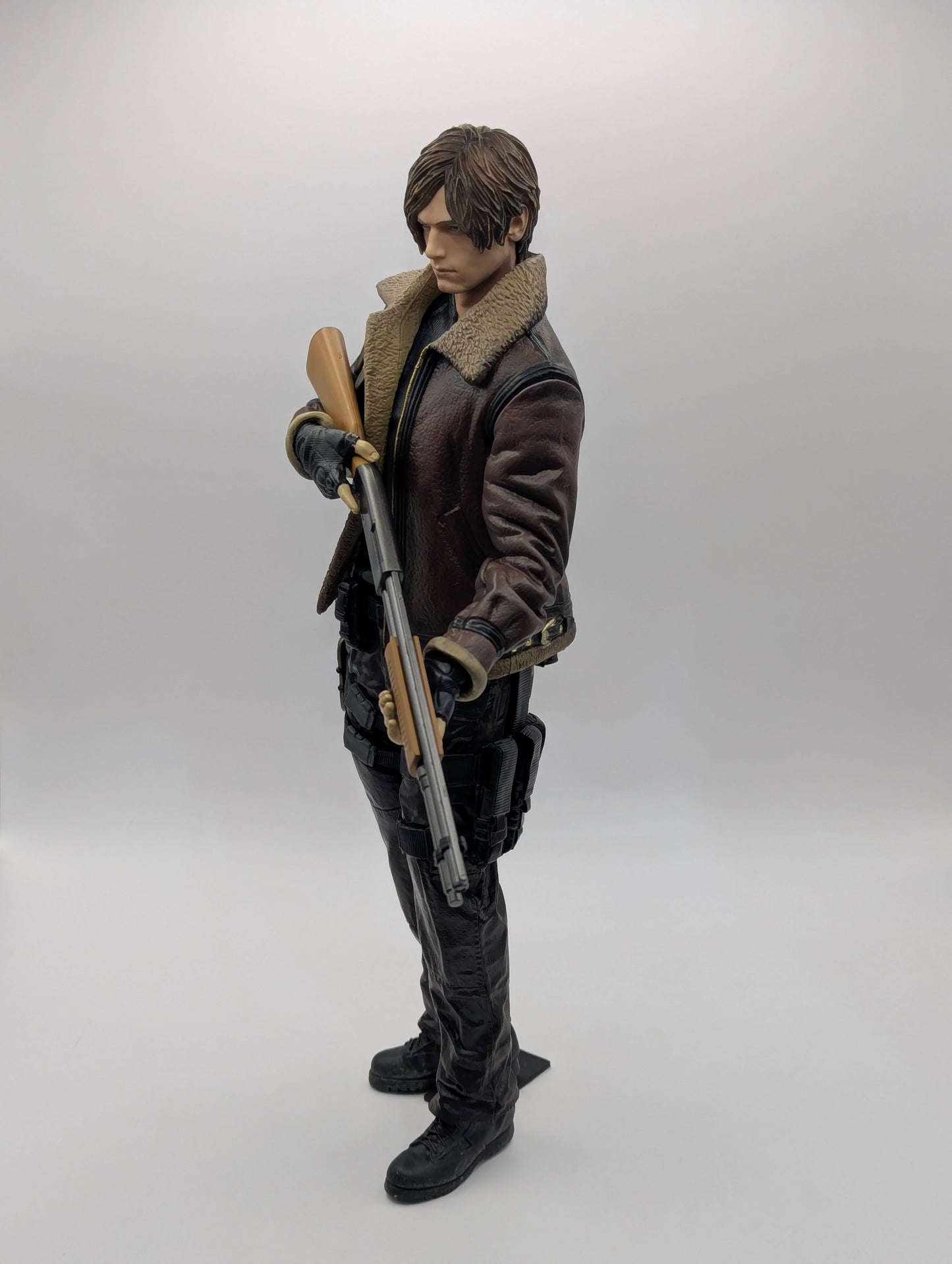 Figurine Leon S Kennedy -Resident Evil 4- 29cm