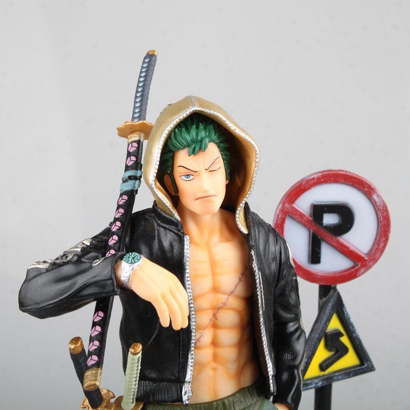 MIX Studio STREET WEAR RORONOA ZORO (30 cm)
