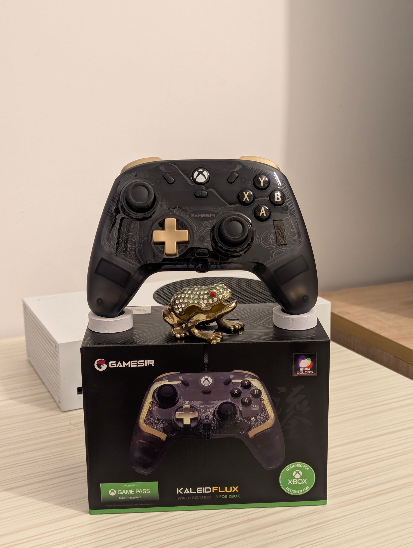 وحدة تحكم سلكية Gamesir Kaleid Flux (Xbox و PC)