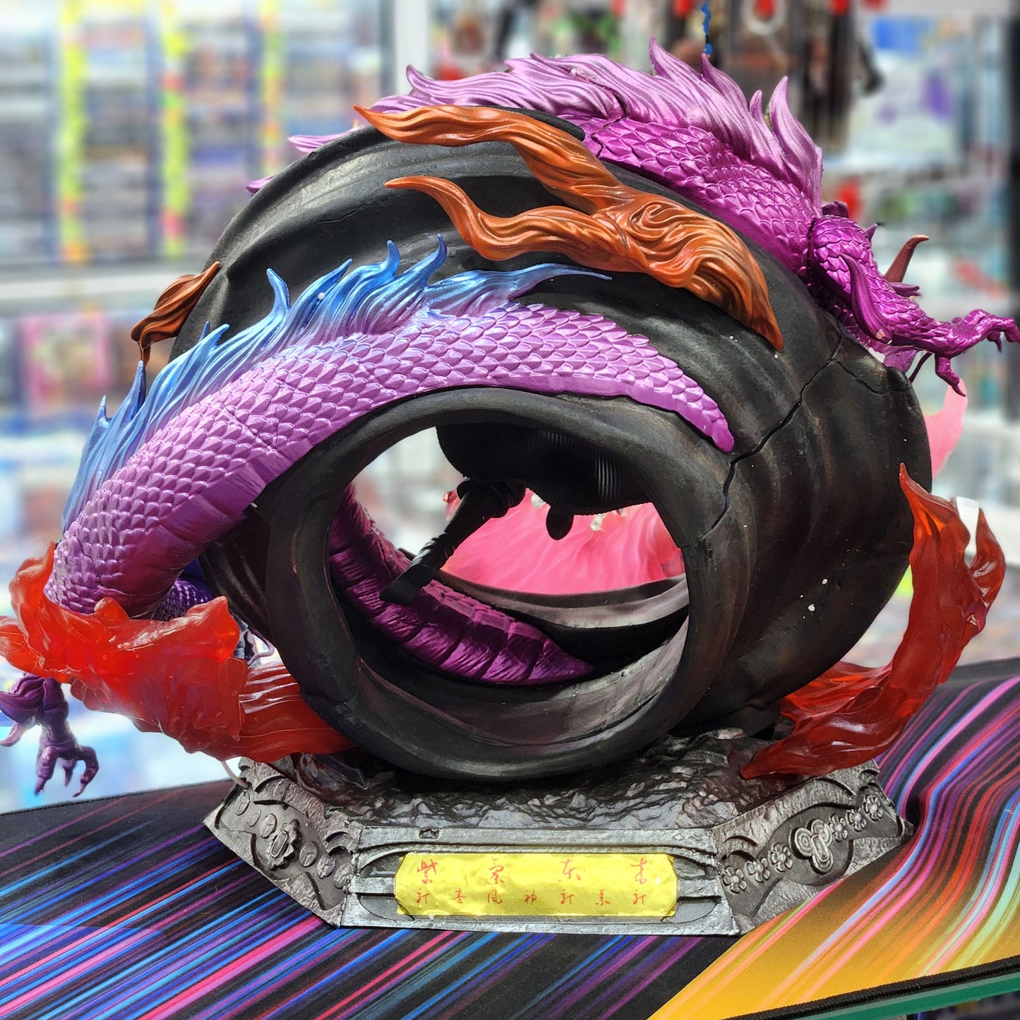 Figurine -One Piece- Dragon
Roronoa Zoro 36cm x 47cm