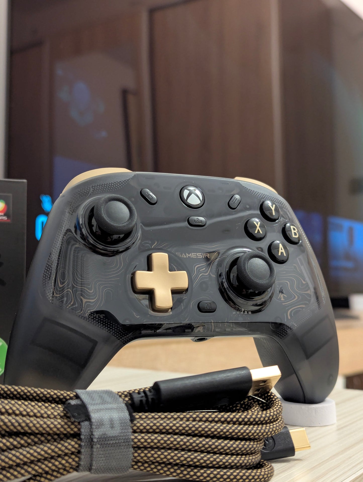 وحدة تحكم سلكية Gamesir Kaleid Flux (Xbox و PC)