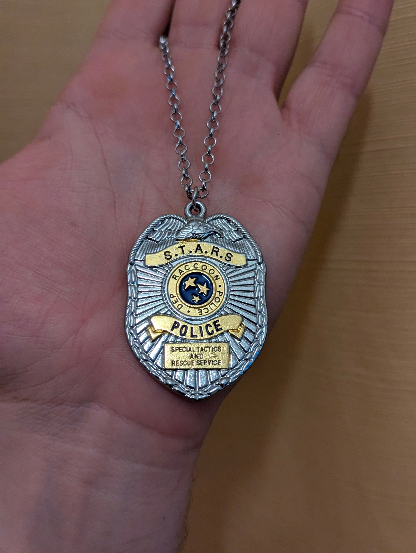 CHAINE Badge Police S.T.A.R.S Resident Evil STARS
