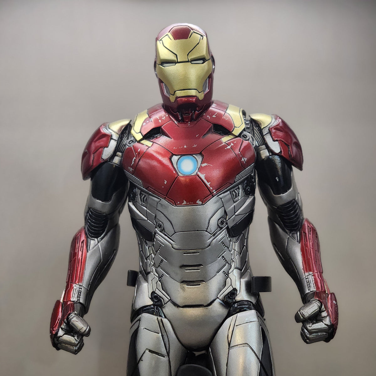 Figurine Iron Man Mark 47 32 cm