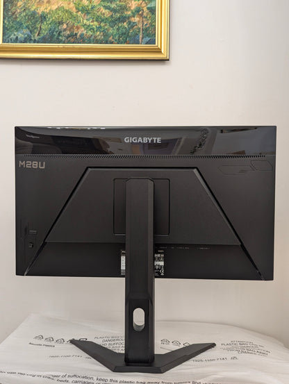 Ecran GIGABYTE M28U Moniteur de jeu 28" 4K UHD - 3840 x 2160, 144Hz, 1ms