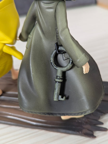 Figurine Little Nightmares 2  - MONO & SIX  (15 cm)