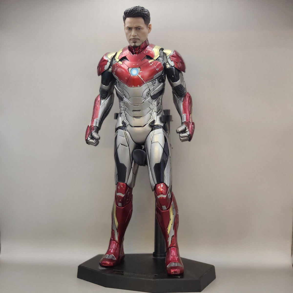 Figurine Iron Man Mark 47 32 cm