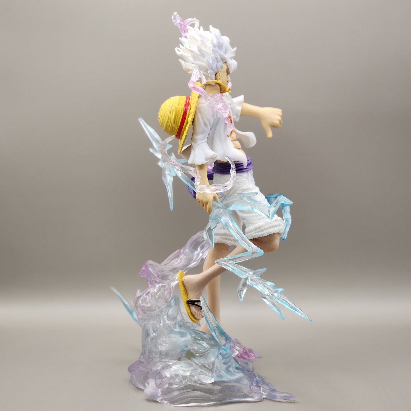 Figurine Luffy Gear 5 (Eclaire) 24 cm