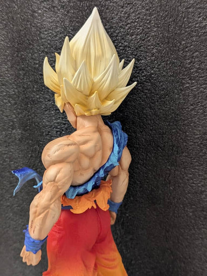 Figurine Goku SSJ + Buste  34 cm
