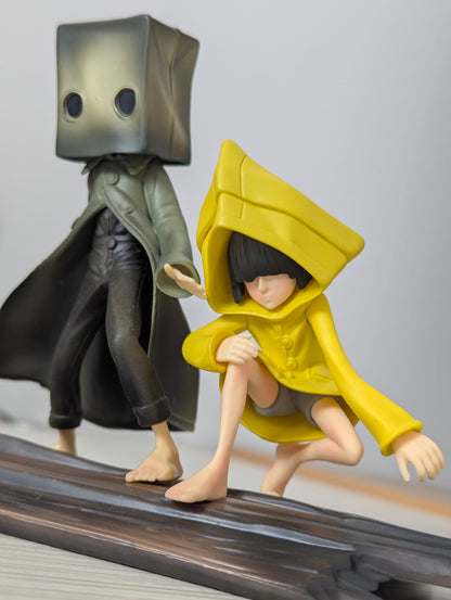 Figurine Little Nightmares 2  - MONO & SIX  (15 cm)