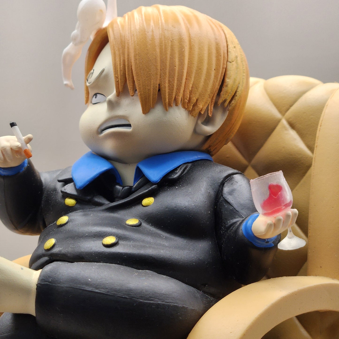 Figurine One Piece Sanji FAT Fauteuille | 15 cm