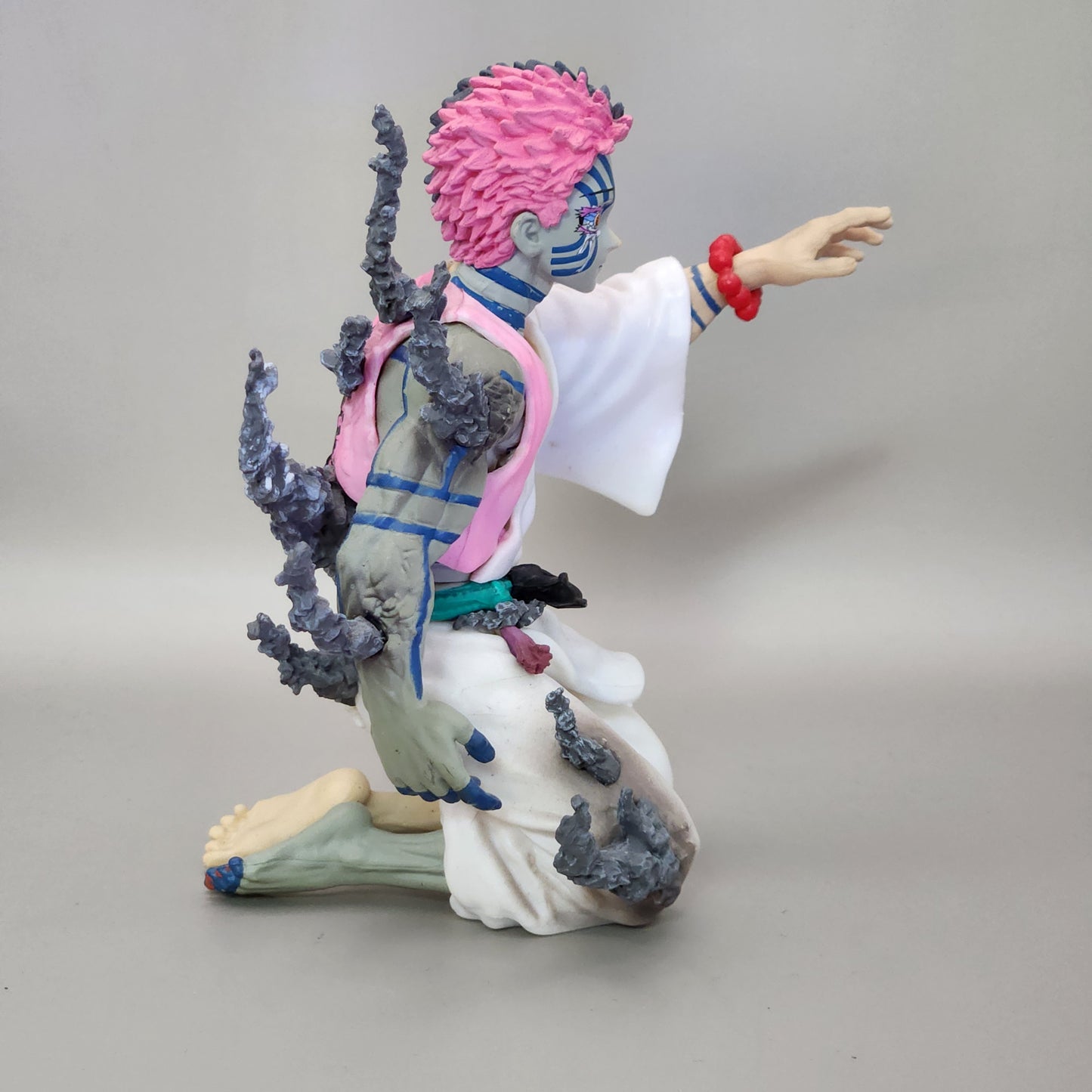 Figurine Akaza Demon slayer 13cm
