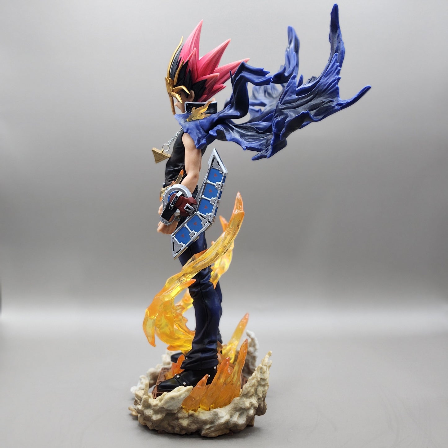 Figurine Yu Gi Oh Yami Yugi flame 27 cm