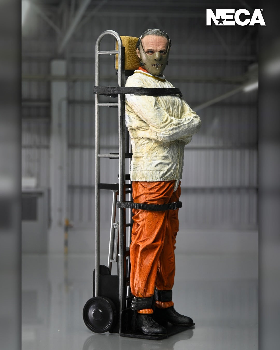 Figurine Le Silence des agneaux - Dr. Hannibal Lecter (Masked)  20 cm - Neca Original