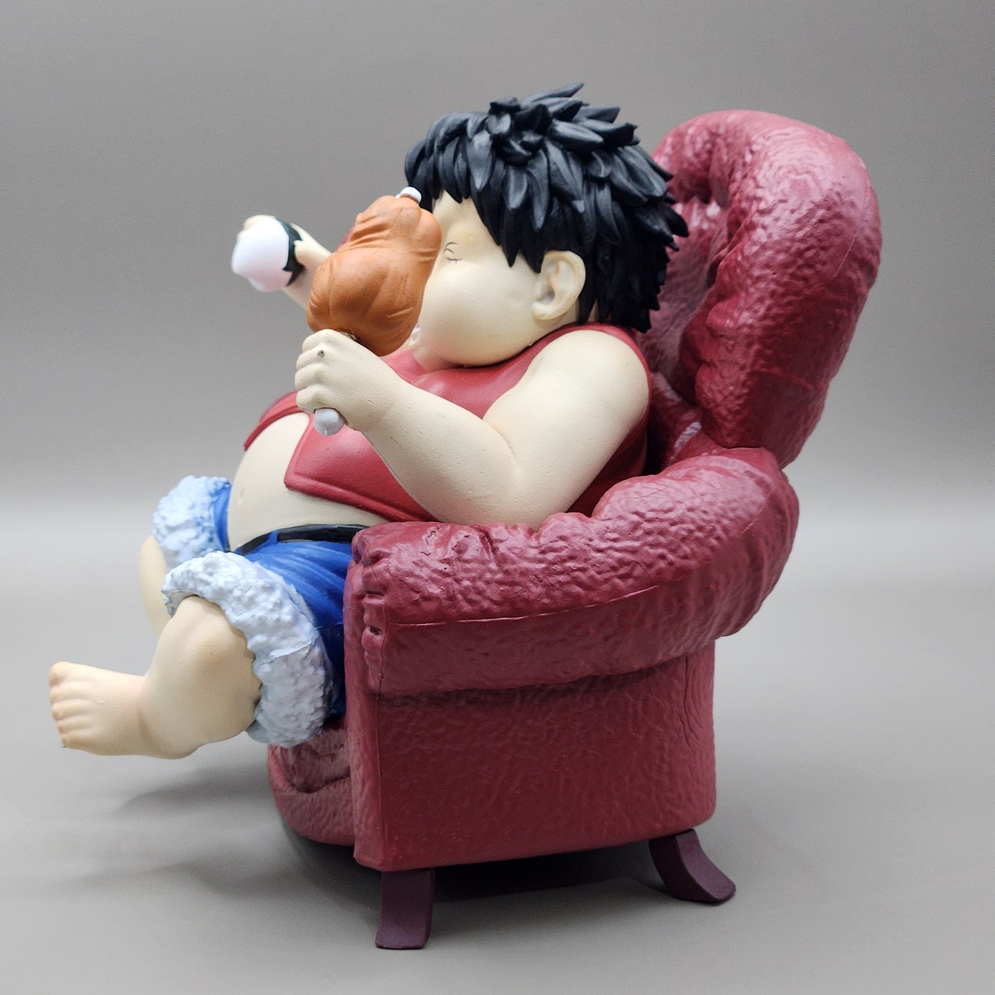 Figurine One Piece Luffy FAT Fauteuille | 18 cm