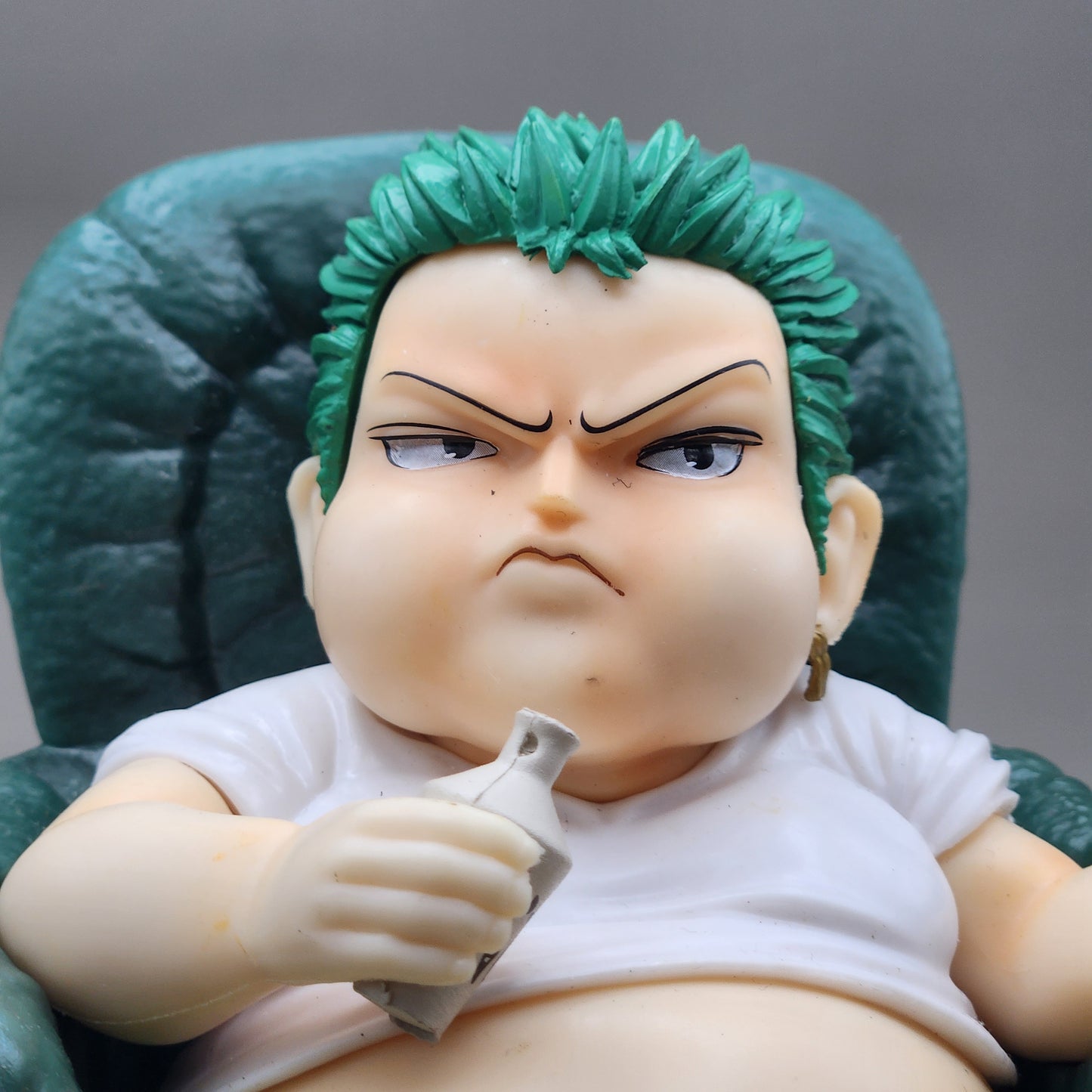 Figurine One Piece Zoro FAT Fauteuille | 18 cm