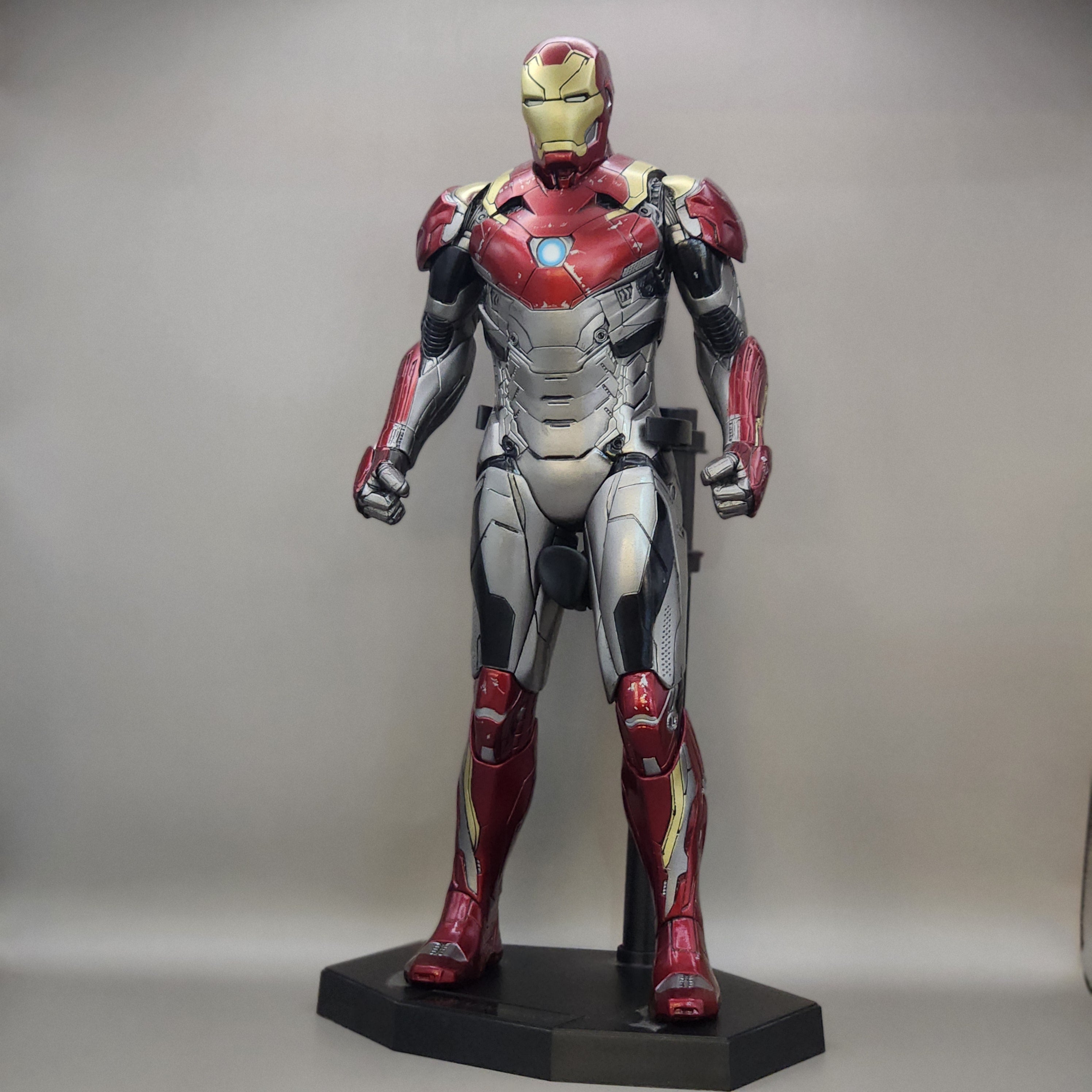 Figurine Iron Man Mark 47 32 cm